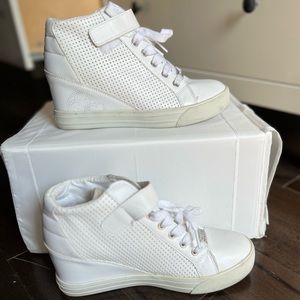 Guess Wedge Sneakers